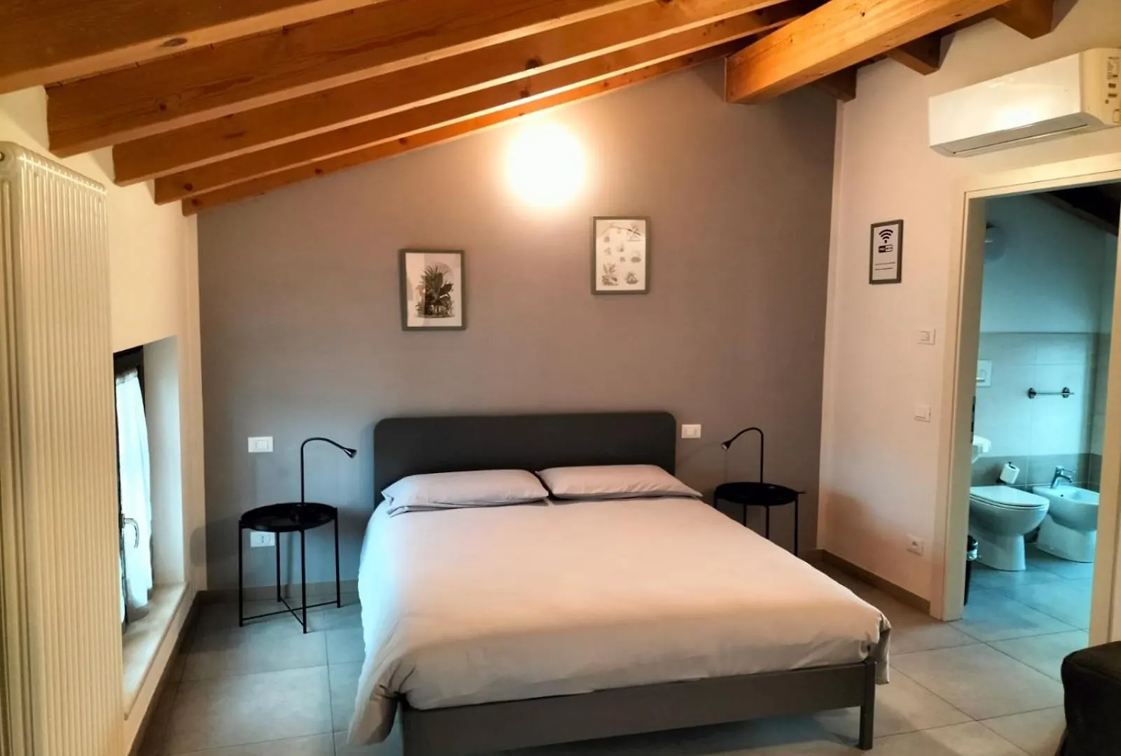 La Casa Della Ada Hotel Castelnuovo del Garda Gæstehus